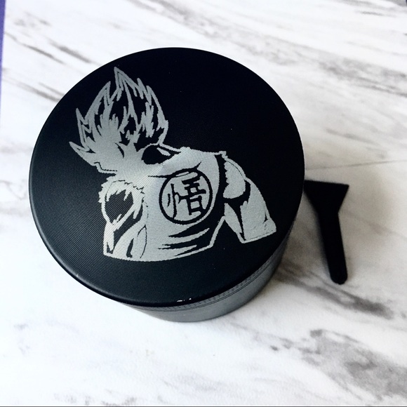 Kitchen grinder dragon ball Z 2.2” grinder 55mm - Picture 3 of 4
